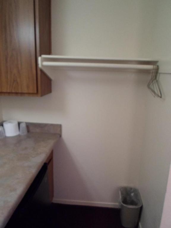 Ez 8 Motel Newark Room photo